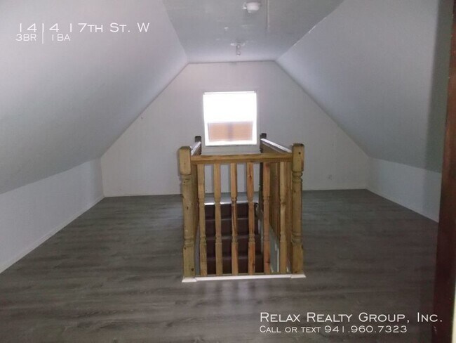 Building Photo - 1414 17th St W