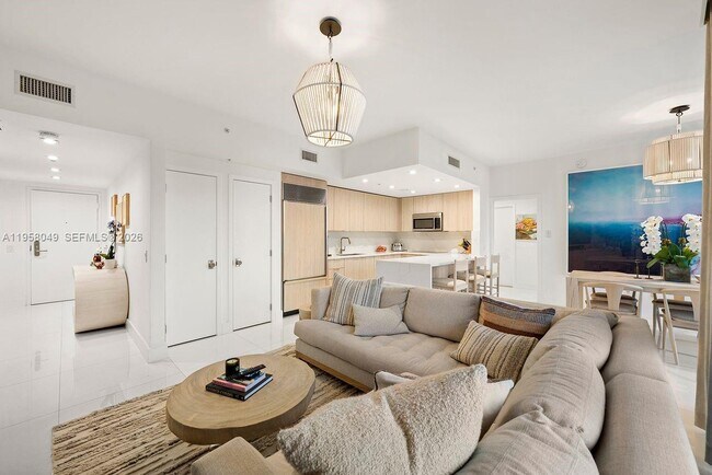 Building Photo - 6899 Collins Ave