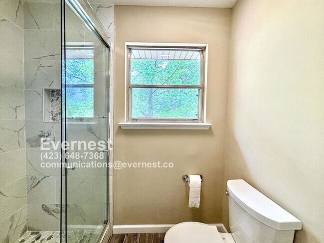 Building Photo - 3-Bedroom, 2-Bathroom Home with Basement a...