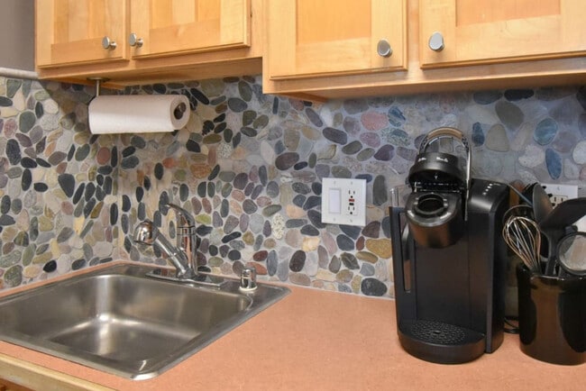 Building Photo - 303 Atlantic Ave