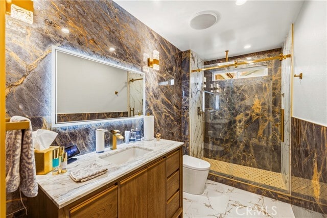 Building Photo - 4561 Grandview Dr