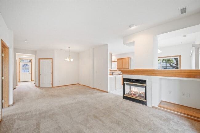 Building Photo - Village Run Avenue