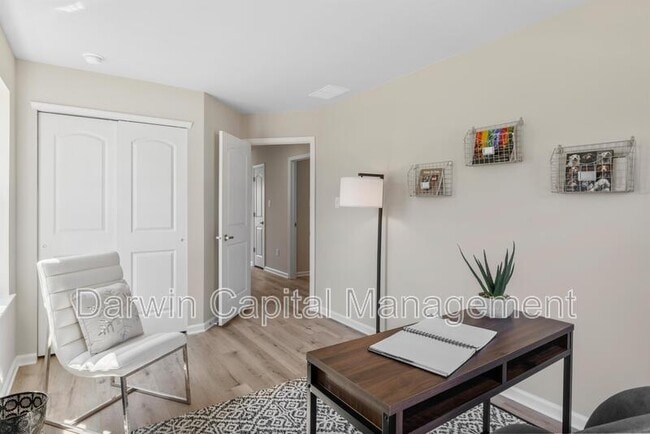 Building Photo - 385 N Tuckahoe Rd