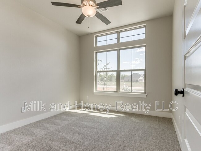 Building Photo - 12905 NW 143rd St