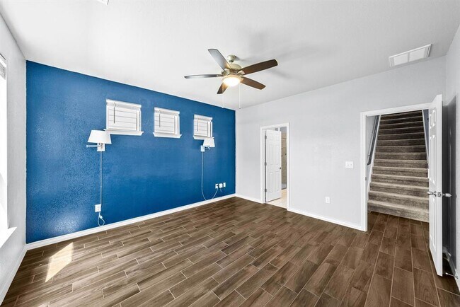 Building Photo - 5002 Plum Peach Bend