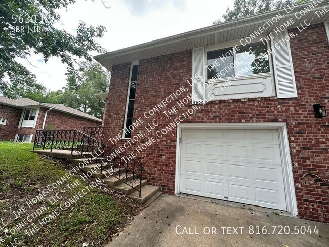 Building Photo - 5630 NW Hillside Dr