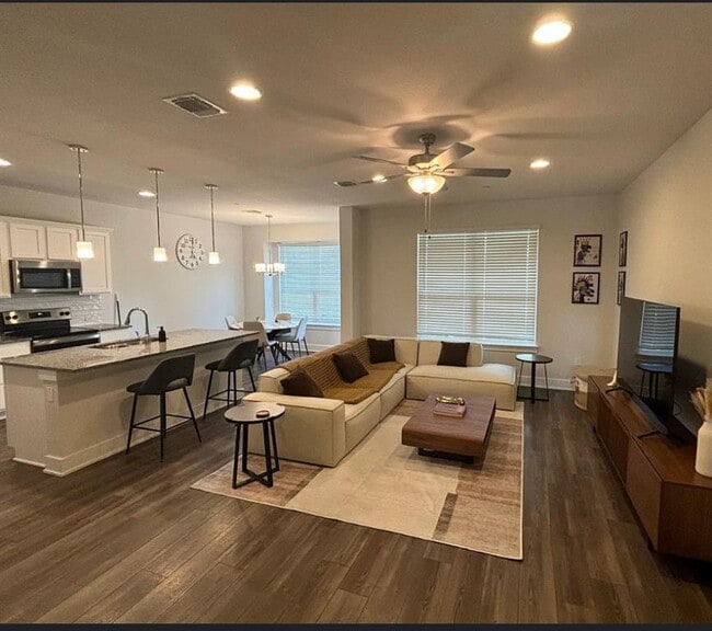 Building Photo - 1709 Tun Tavern Trl