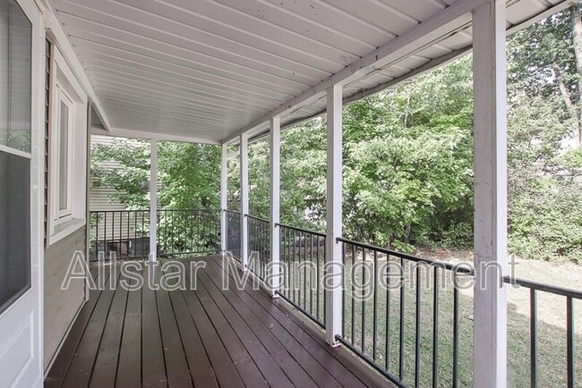 Building Photo - 3195 Whitethorn Rd