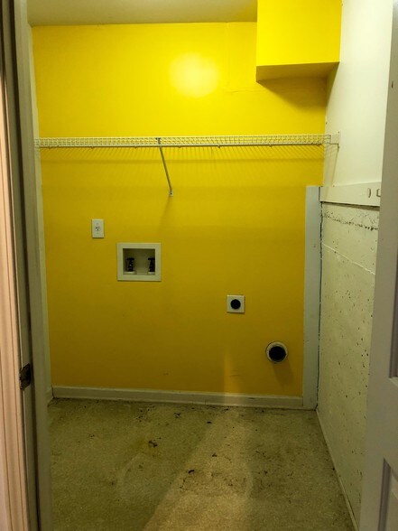 Laundry Room - 4246 River Green Dr NW