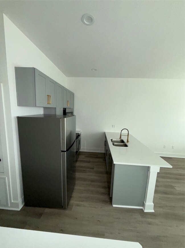 Building Photo - 22230 Dutch Oven Dr