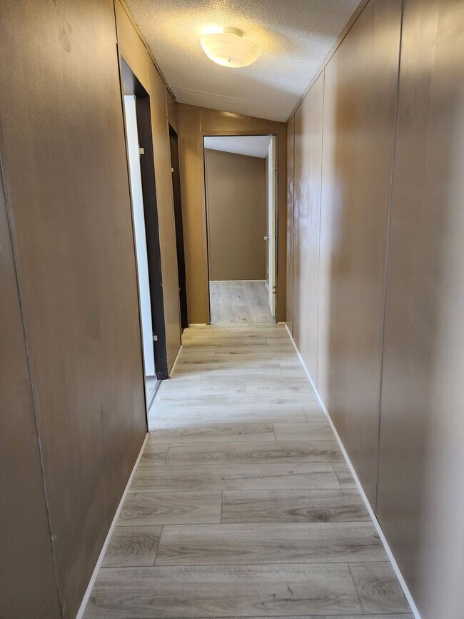 Building Photo - 1212 N Avenue K