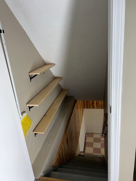 basement stairs/ pantry area - 339 Willowbrooke Dr