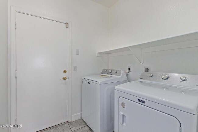 Building Photo - 3238 E Javelina Ave