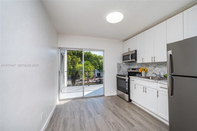 Building Photo - 2463 Coral Wy