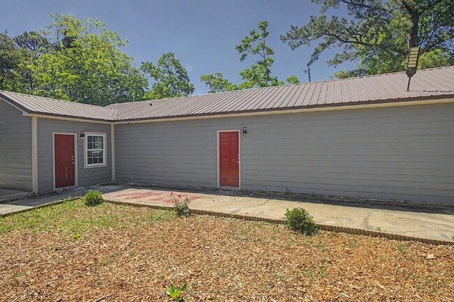 Building Photo - 1 bedroom for rent!