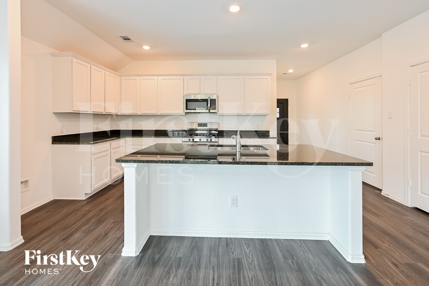 Building Photo - 5228 Pine Pass Dr