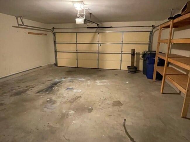 Building Photo - Whitsett / Walnut Crossing