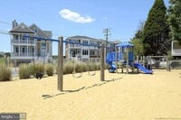 Building Photo - 1330 Washington Dr