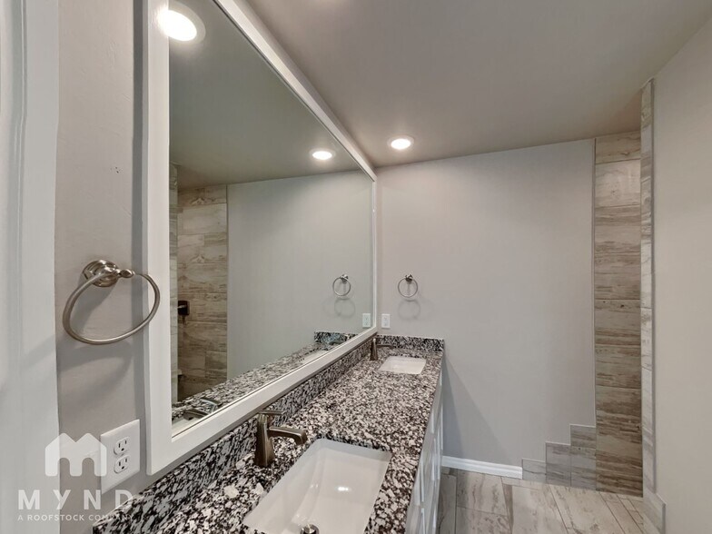 Building Photo - 9205 NW 89th St