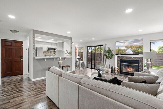 Building Photo - 874 Cherry Glen Cir