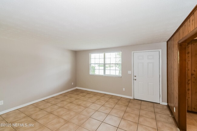 Building Photo - 10632 Pinholster Rd