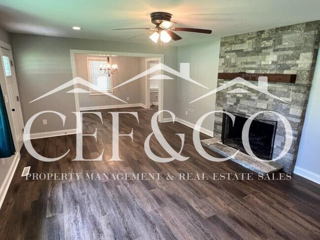 Building Photo - Beautiful 3 bedroom home available in Simpsonville