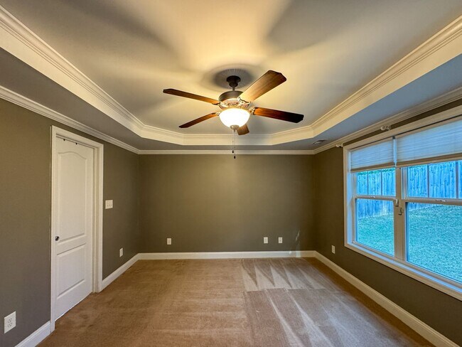 Building Photo - Lovely 3 Bed 2.5 Bath Home in Fayetteville