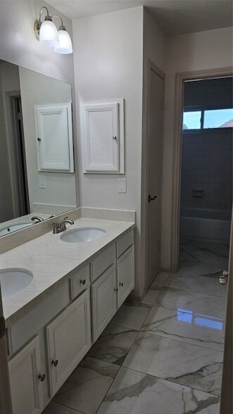 Building Photo - 23510 Stratsborough Dr