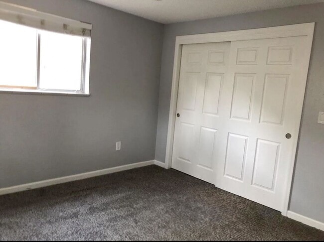 Building Photo - 4641–4639 S Acoma St – Spacious 2-Bedroom Duplex Homes in Englewood!