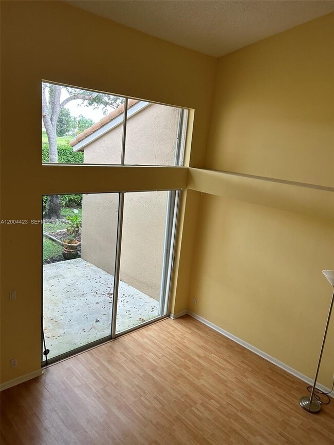 Building Photo - 15851 SW 10th St