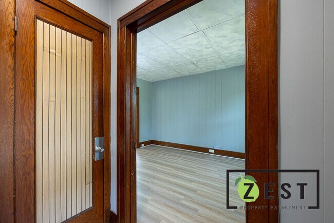 Building Photo - 4055 Beniteau St