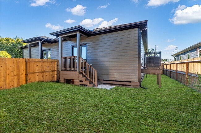 Building Photo - 4905 Paula St