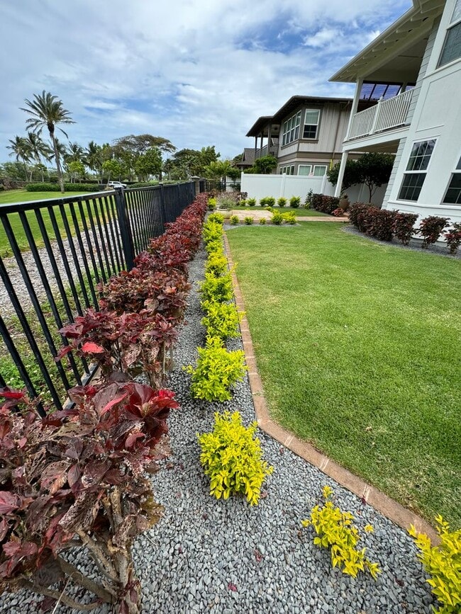 Building Photo - Ka Makana @ Hoakalei Golf Course front Upgraded Developer Model