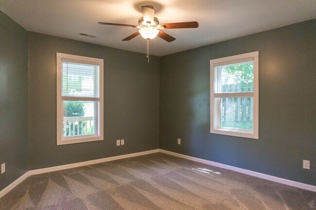 Building Photo - Beautiful Home in Prime West Asheville