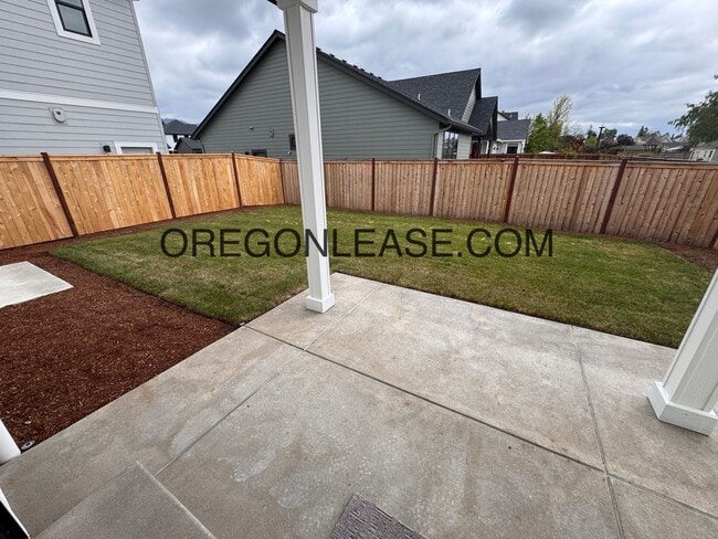 Building Photo - Brand New 3-Bed, 2.5-Bath Townhouse in Coburg