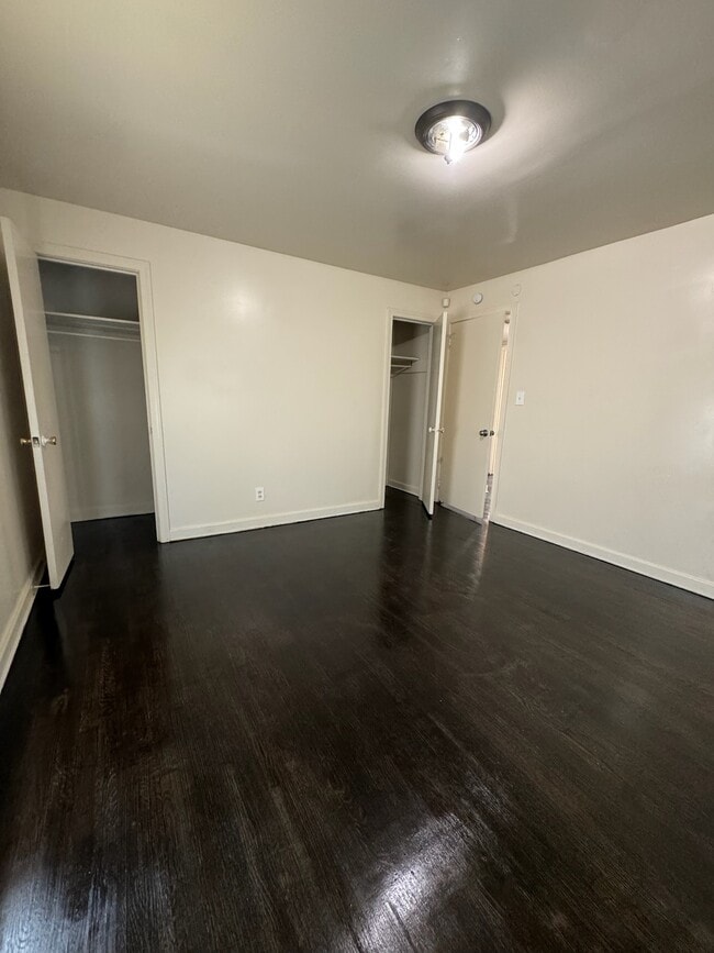 Building Photo - 3927 37th Ave N