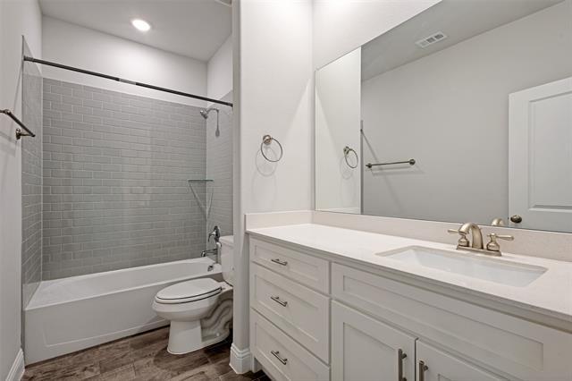 Building Photo - 724 Amenduni Ln