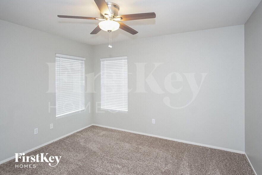 Building Photo - 168 Rolling Cove Ave