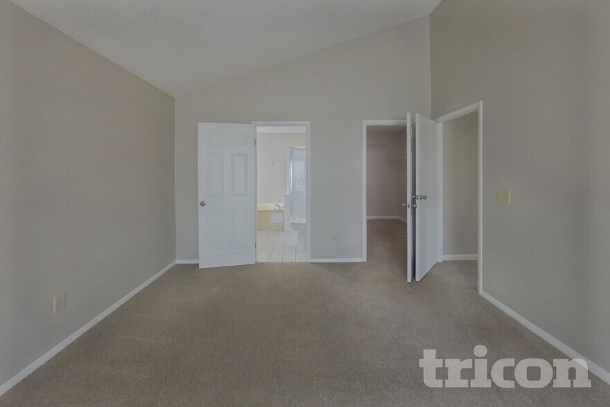 Building Photo - 4739 Harpers Ferry Ln