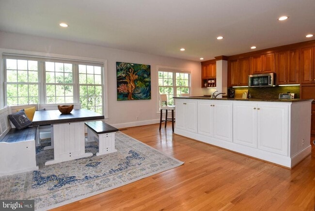 Building Photo - Discover exceptional comfort and timeless style in this beautifully updated single family residen...