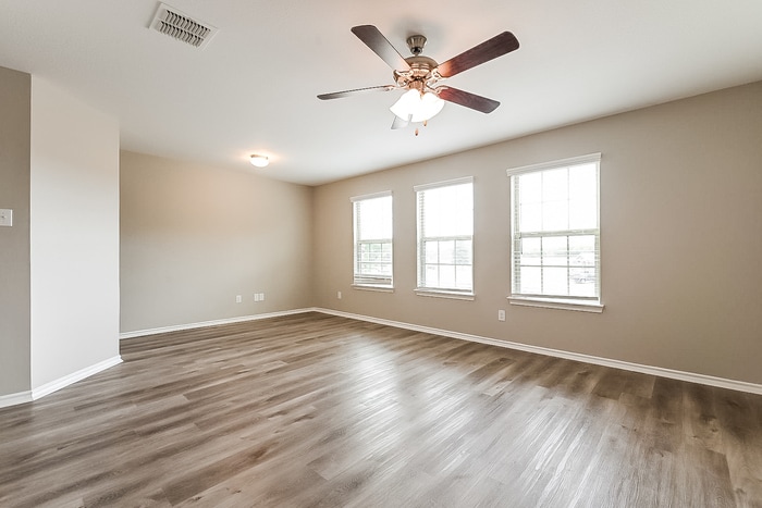 Building Photo - 1510 Kensington Pl