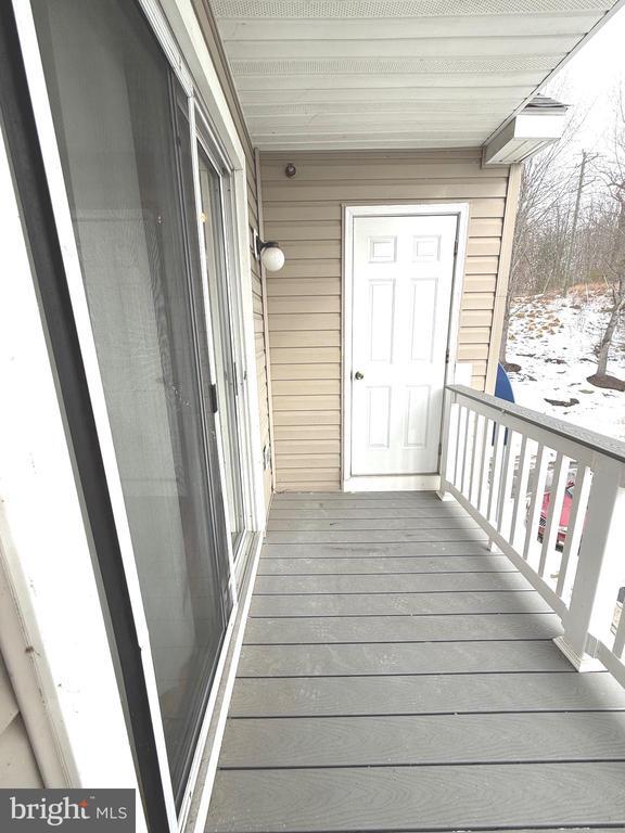 Building Photo - 33 Fern Oak Cir