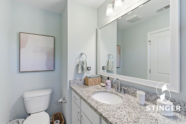 Building Photo - 9 Camp Saxton Way