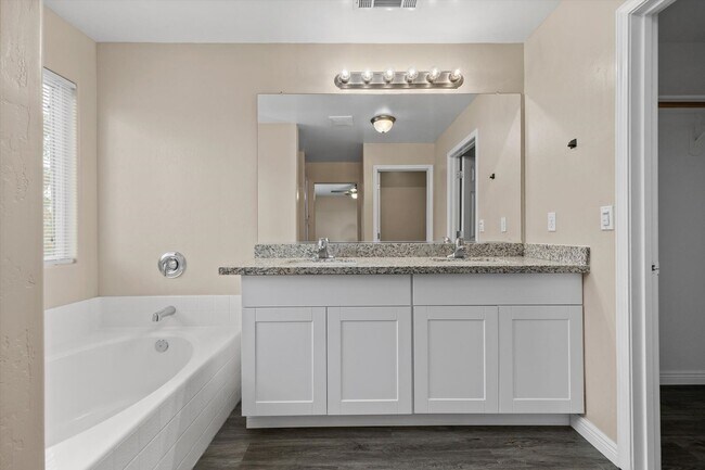 Building Photo - 9612 Pony Mountain Rd