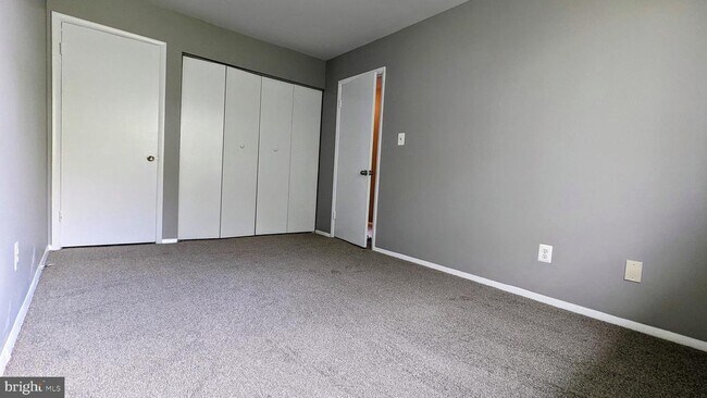 Building Photo - 1703 Fountain Rock Way