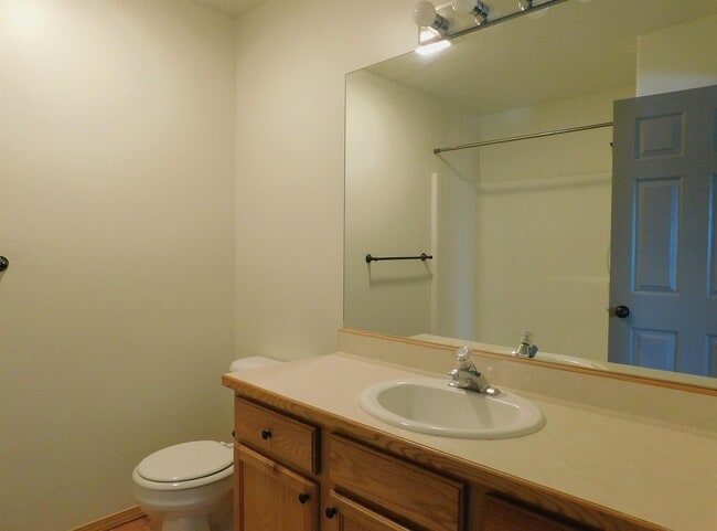 Building Photo - 1949 Greatview Dr