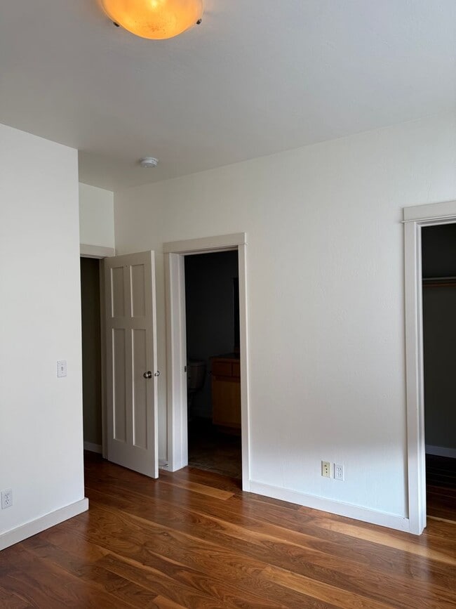 Building Photo - A Lovely Westside Single Family Home in the Desirable Valley West Subdivision