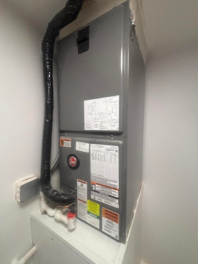 Building Photo - 4941 Sable Pine Cir