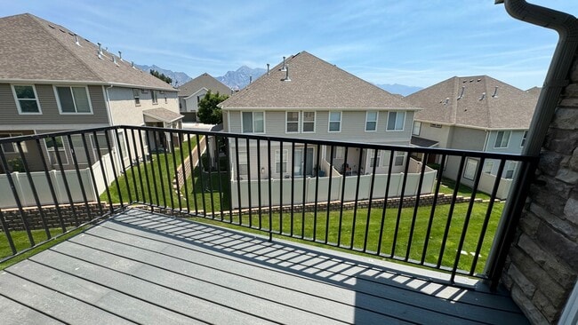 Building Photo - 3 bedroom 2 bath!! Available Now!!