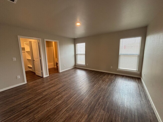 Building Photo - Available June 8th